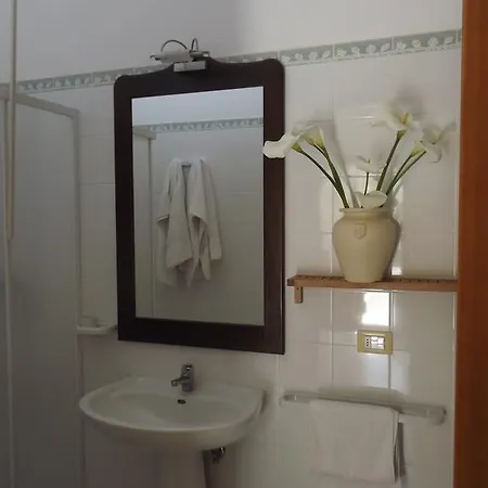 Tenuta Litta - Masseria Lizza Bed & Breakfast